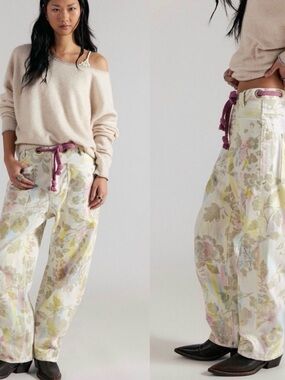 NWT Free People Moxie Printed Flocked Low Slung Barrel Jeans Size 27